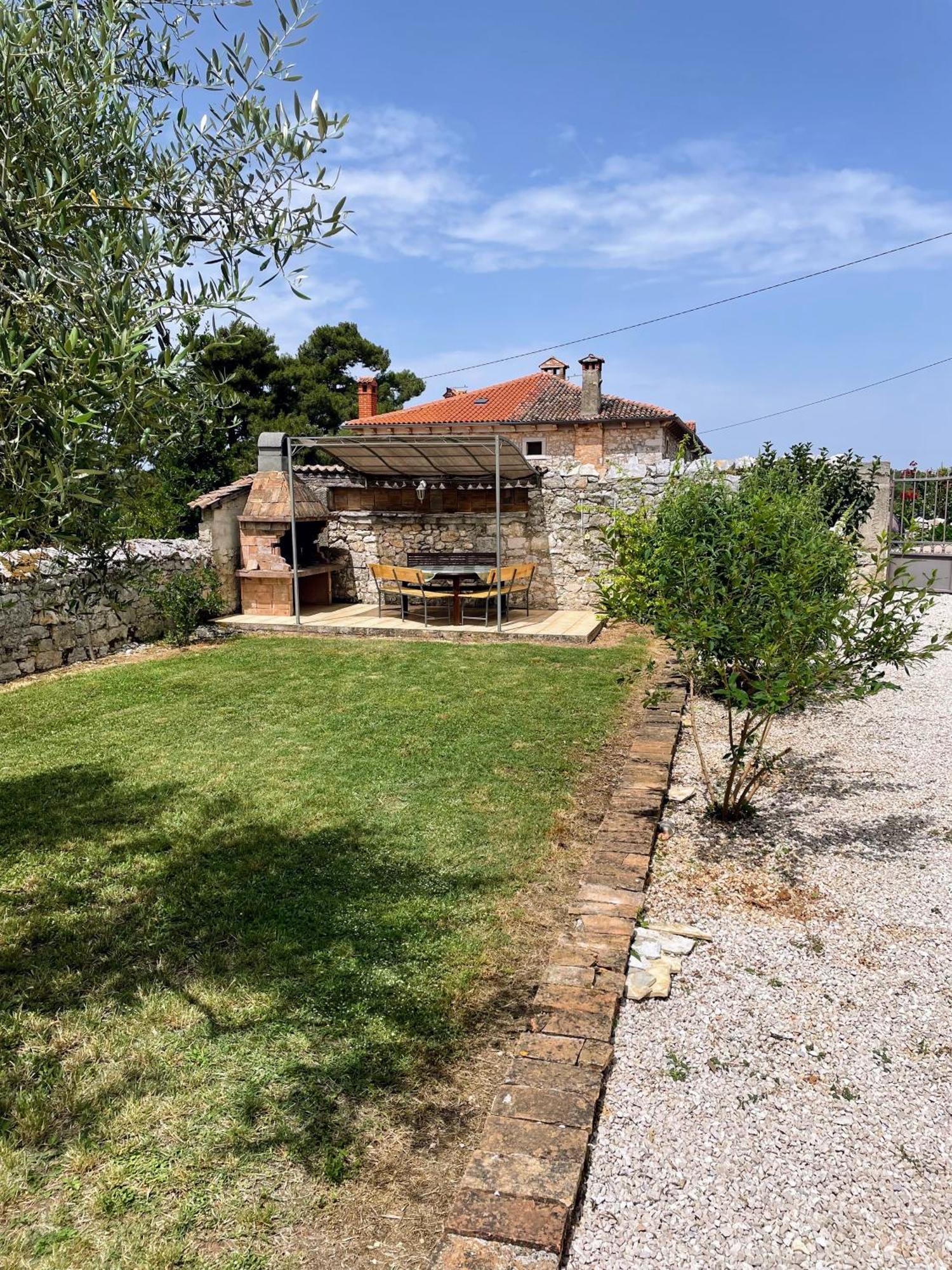 Holiday Home Stancija Becic Mugeba Exterior foto